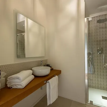 Relais Le Coste בית הארחה Lavagno